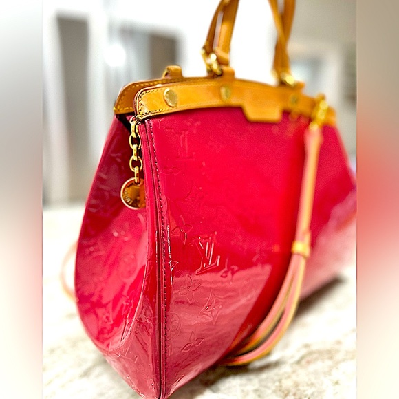 Louis Vuitton Red Vernis Leather MM Monogram Brea Bag w/LV Dust Bag - Picture 4 of 14